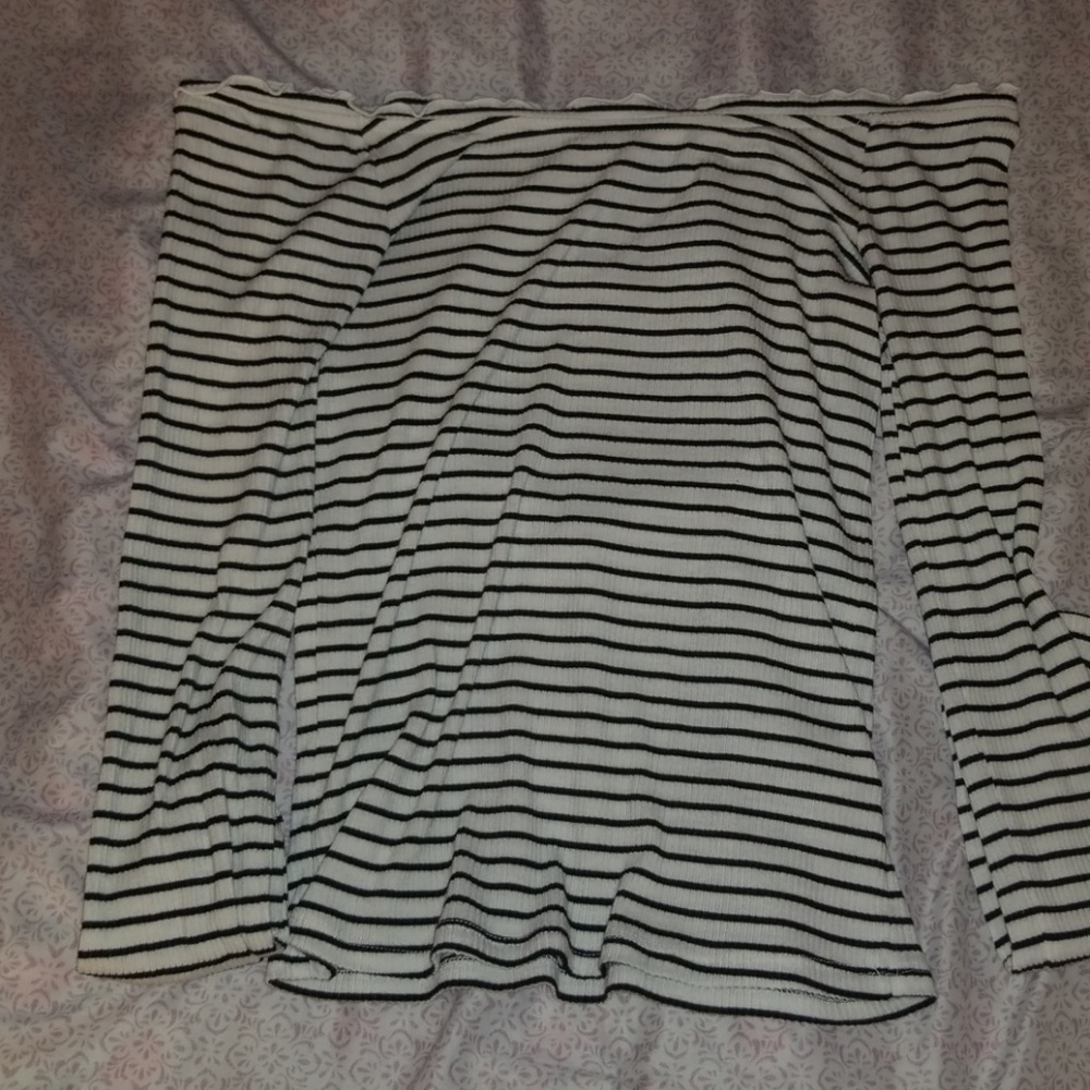 AEROPOSTALE OFF THE SHOULDER TOP